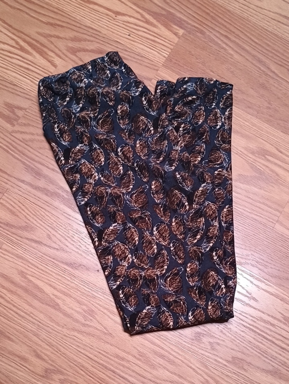 Lularoe Feather Leggings 🪶